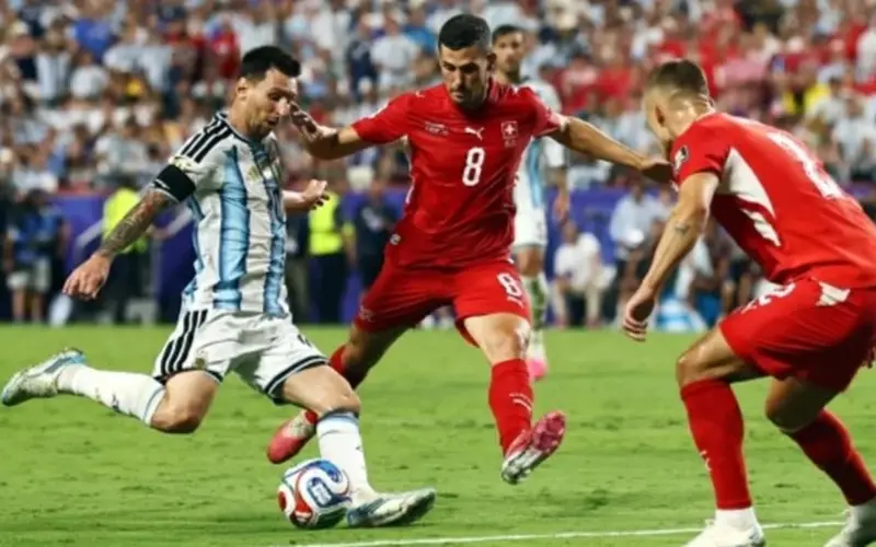 قنوات مجانية مفتوحة تنقل قمة الأرجنتين وإنجلترا في كأس العالم 2026 المرتقبة